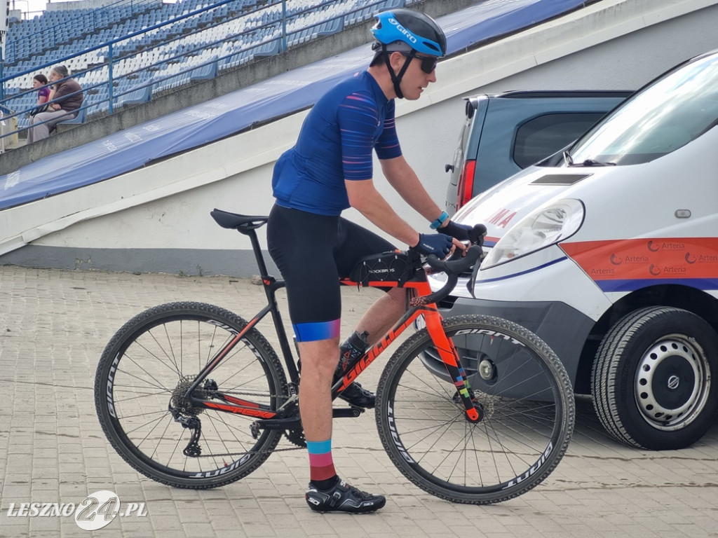Na stadionie kręcili kilometry dla Leszna