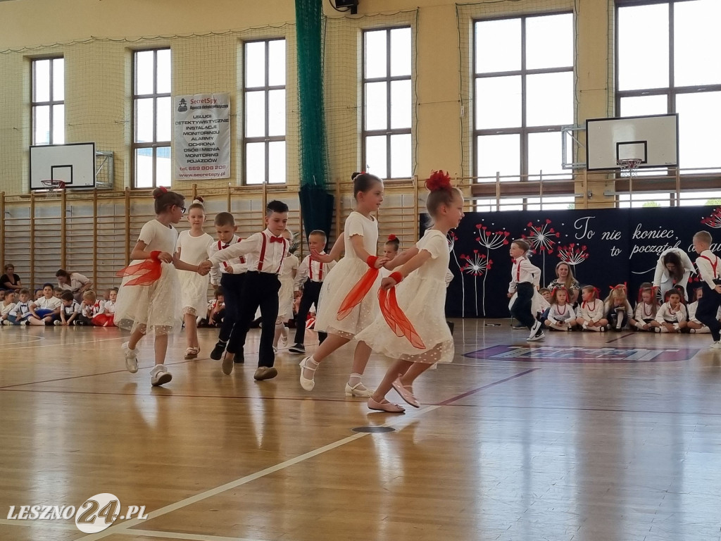 Pożegnanie absolwentów Kolorowego Wiatraczka