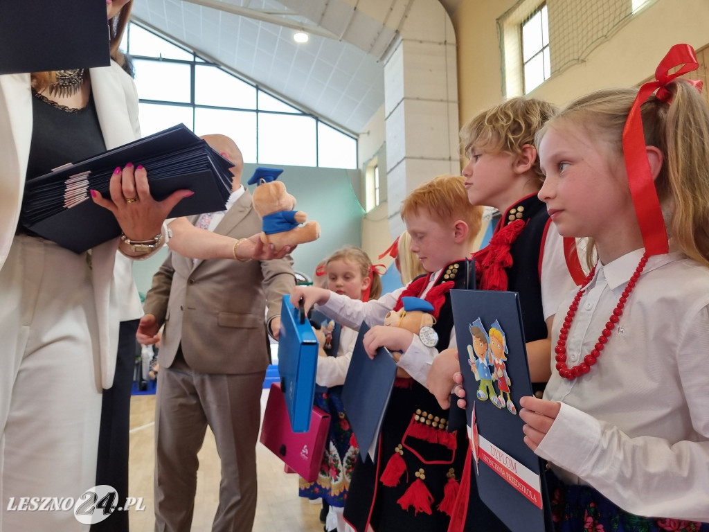 Pożegnanie absolwentów Kolorowego Wiatraczka