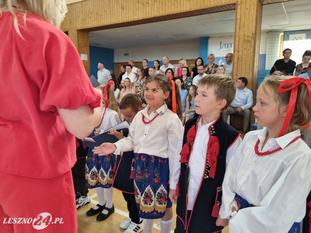 Pożegnanie absolwentów Kolorowego Wiatraczka