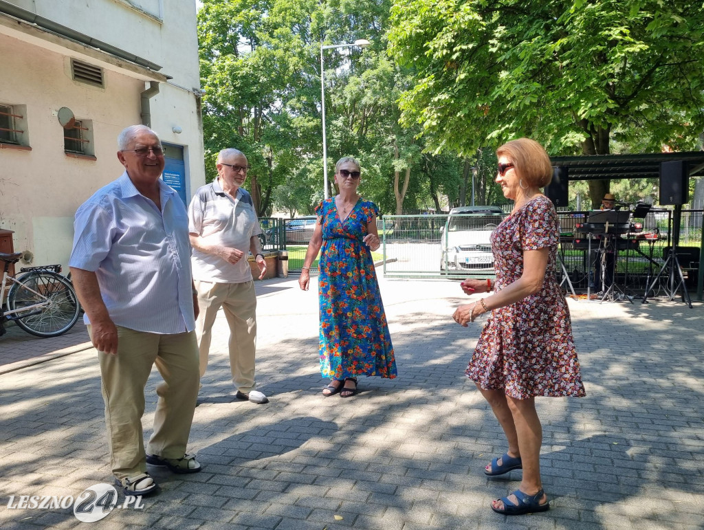 Piknik w Domu Seniora w Lesznie