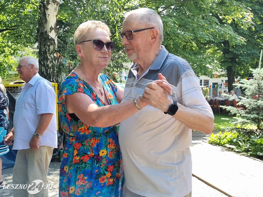 Piknik w Domu Seniora w Lesznie