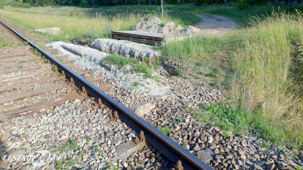 PKP zlikwidowała dwa kolejne przejazdy