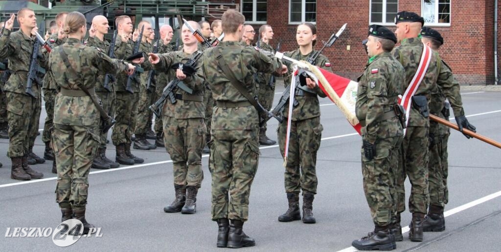 Kolejni rekruci złożyli przysięgę w Lesznie
