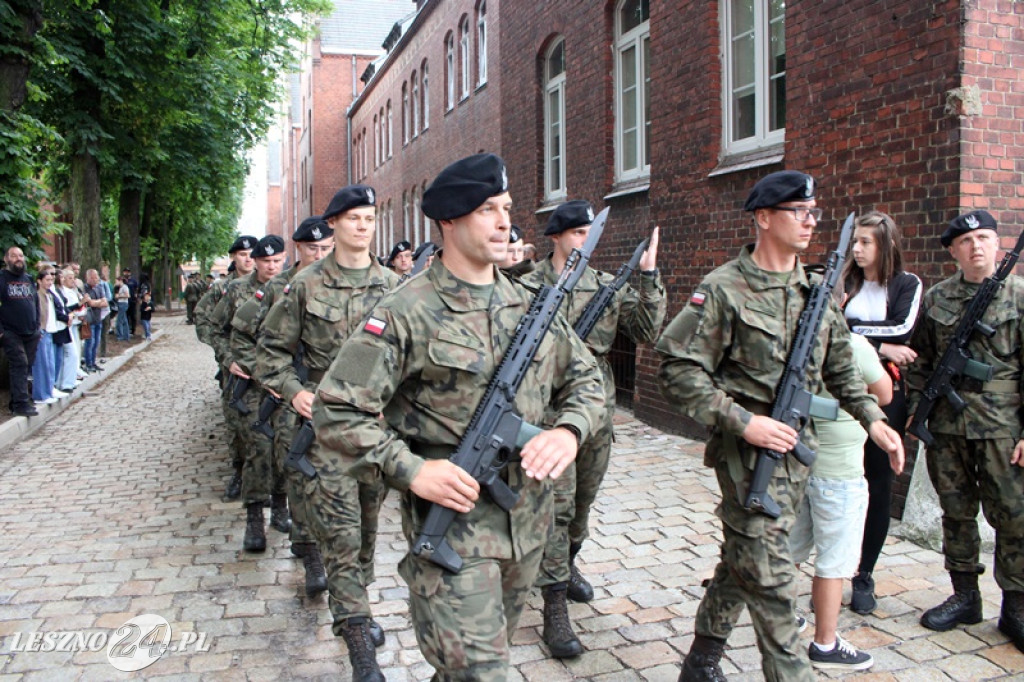 Kolejni rekruci złożyli przysięgę w Lesznie