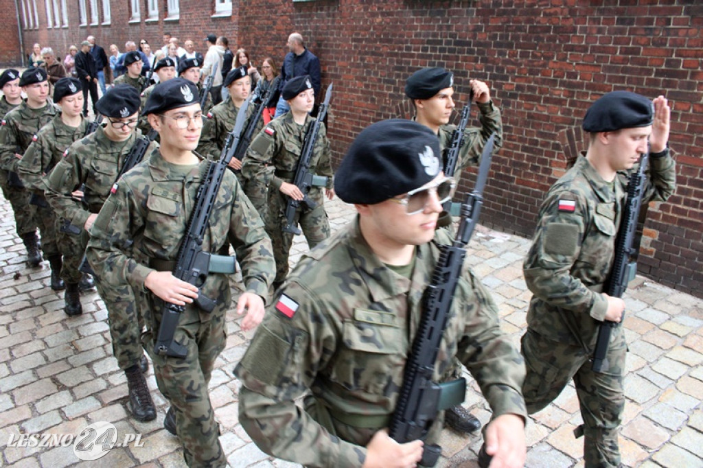 Kolejni rekruci złożyli przysięgę w Lesznie
