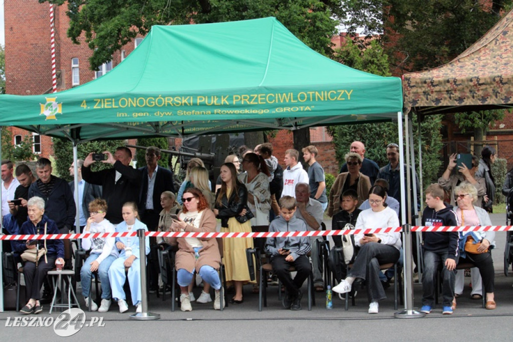 Kolejni rekruci złożyli przysięgę w Lesznie