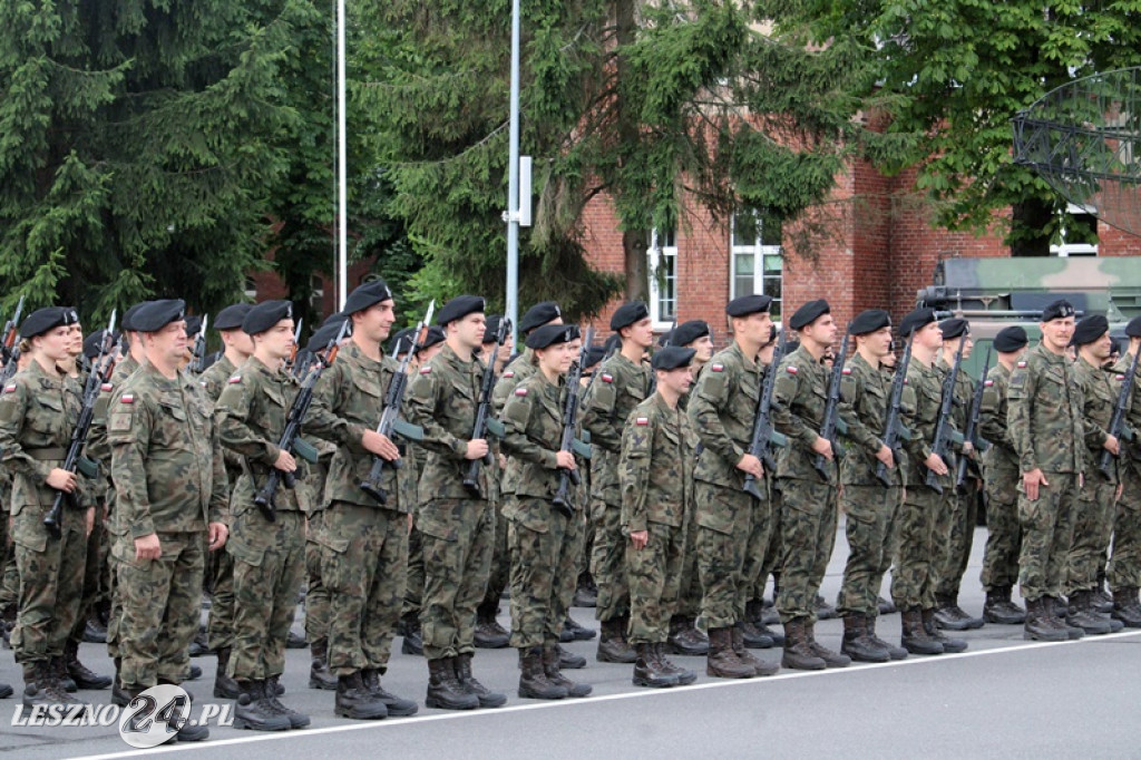 Kolejni rekruci złożyli przysięgę w Lesznie