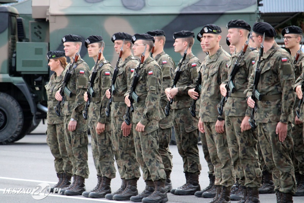 Kolejni rekruci złożyli przysięgę w Lesznie