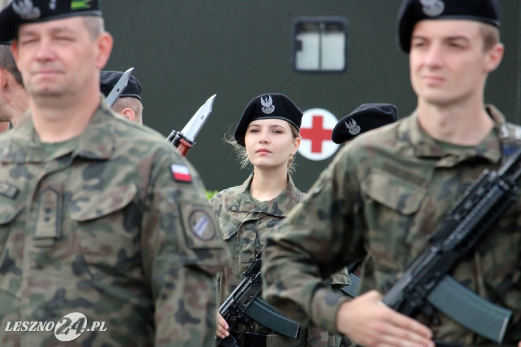 Kolejni rekruci złożyli przysięgę w Lesznie