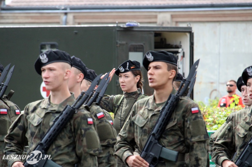 Kolejni rekruci złożyli przysięgę w Lesznie