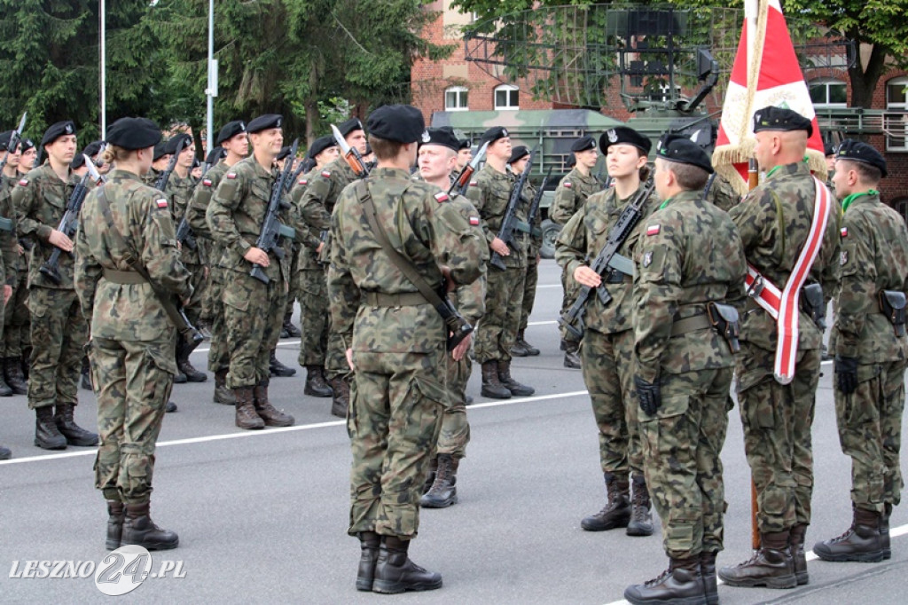 Kolejni rekruci złożyli przysięgę w Lesznie