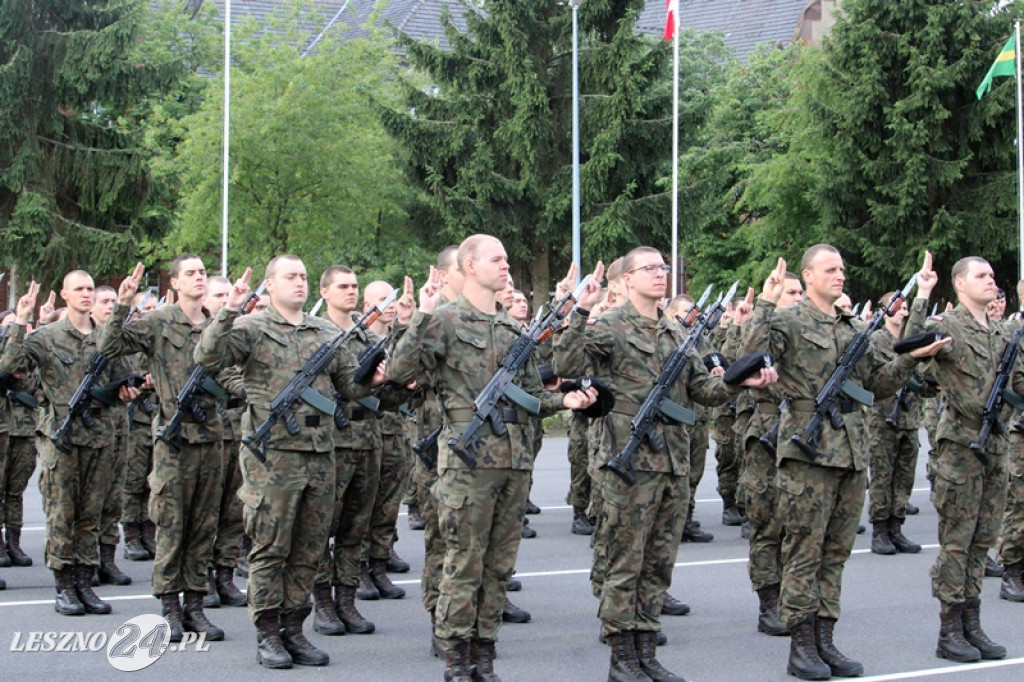 Kolejni rekruci złożyli przysięgę w Lesznie