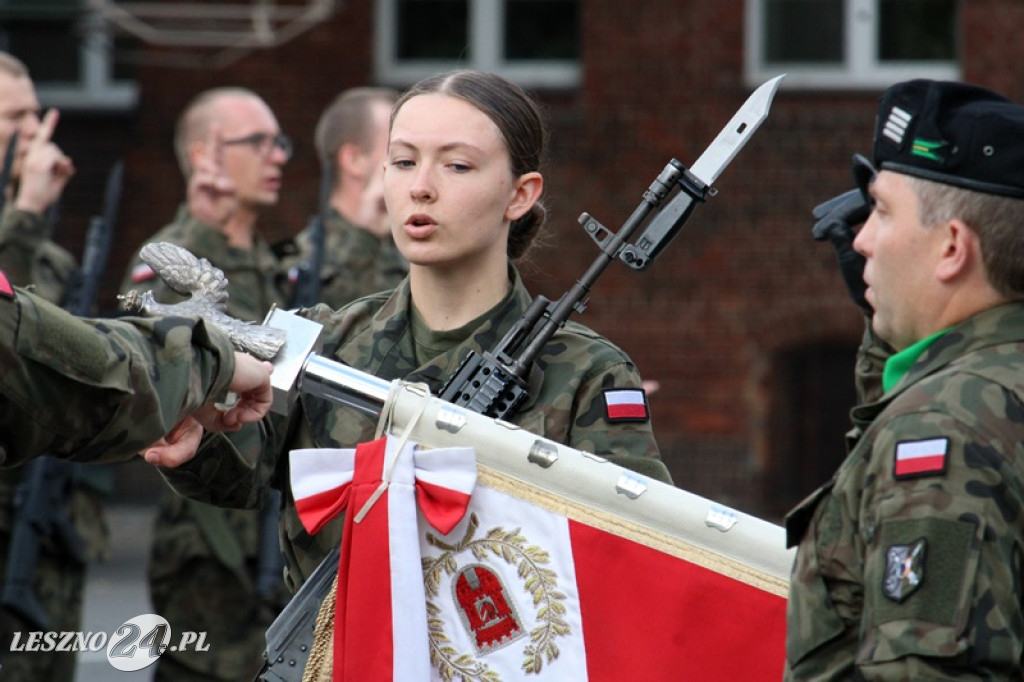 Kolejni rekruci złożyli przysięgę w Lesznie