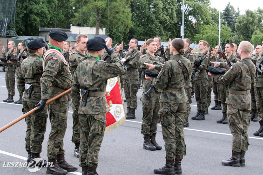 Kolejni rekruci złożyli przysięgę w Lesznie