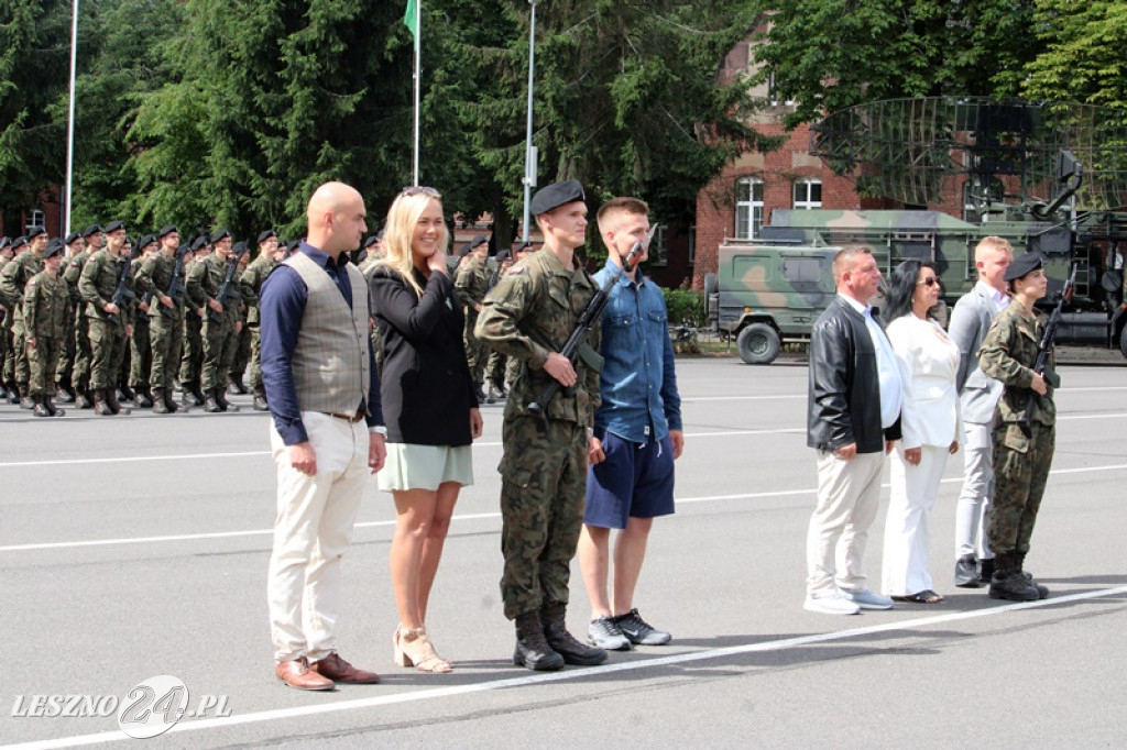 Kolejni rekruci złożyli przysięgę w Lesznie