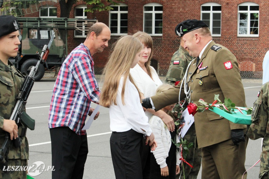 Kolejni rekruci złożyli przysięgę w Lesznie