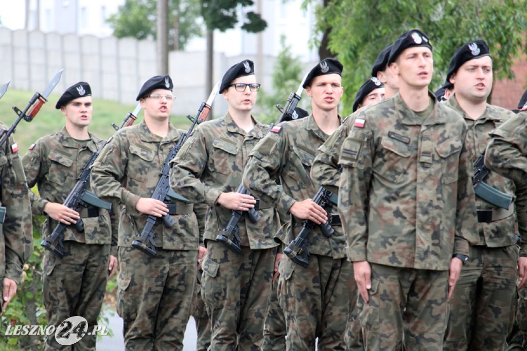 Kolejni rekruci złożyli przysięgę w Lesznie