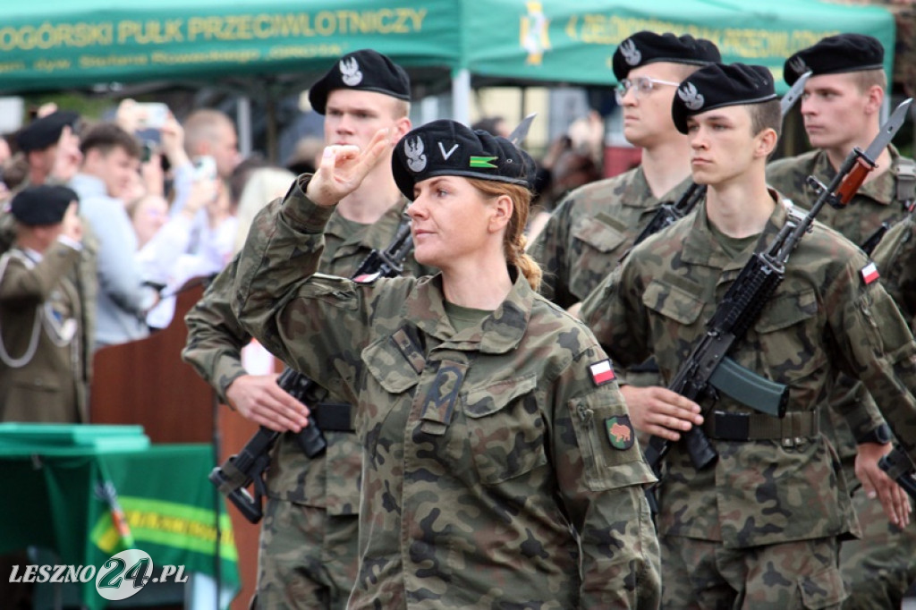Kolejni rekruci złożyli przysięgę w Lesznie