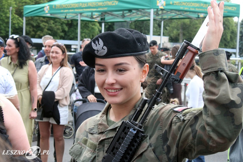 Kolejni rekruci złożyli przysięgę w Lesznie