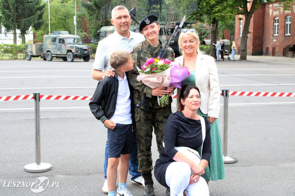 Kolejni rekruci złożyli przysięgę w Lesznie