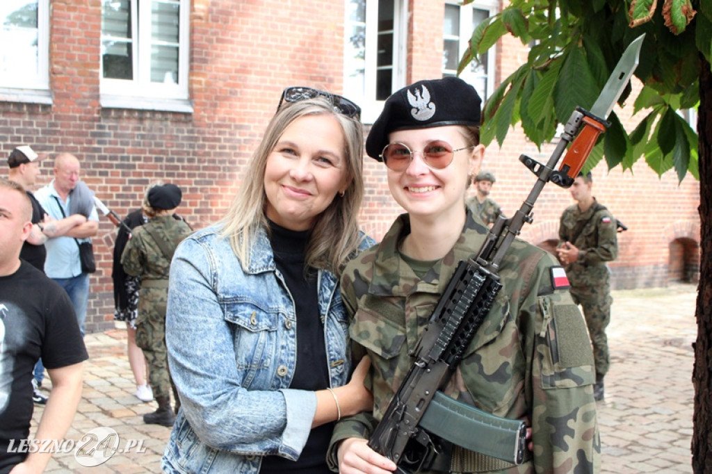 Kolejni rekruci złożyli przysięgę w Lesznie
