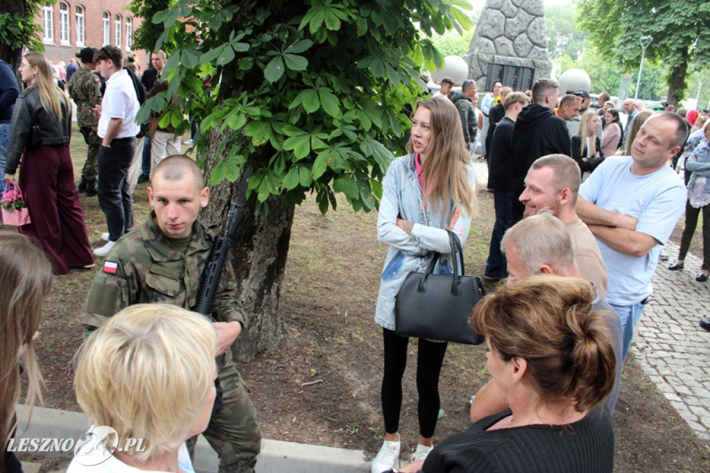 Kolejni rekruci złożyli przysięgę w Lesznie
