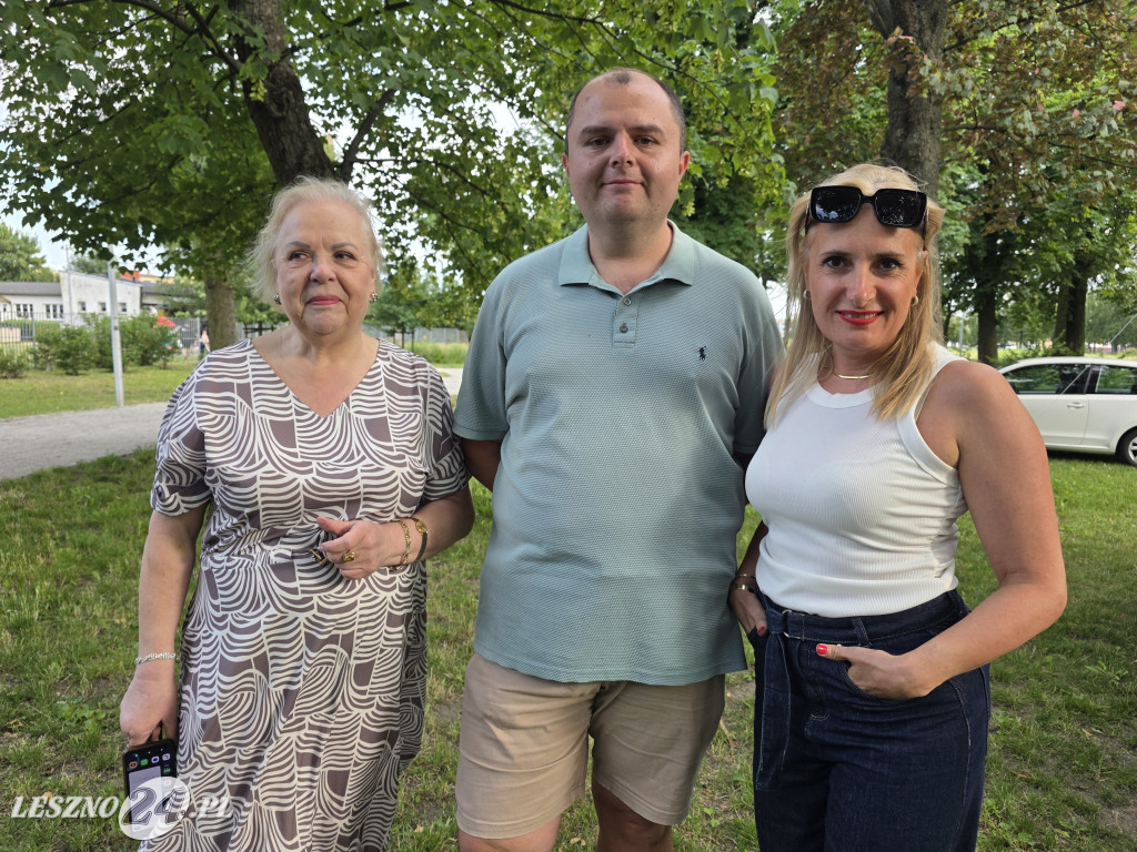 Potańcówka pod chmurką w Lesznie