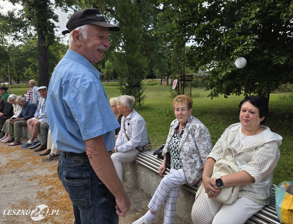 Potańcówka pod chmurką w Lesznie