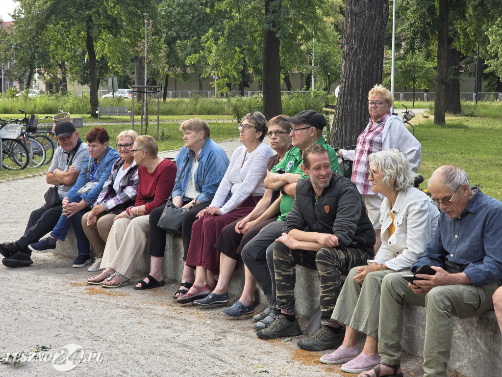 Potańcówka pod chmurką w Lesznie