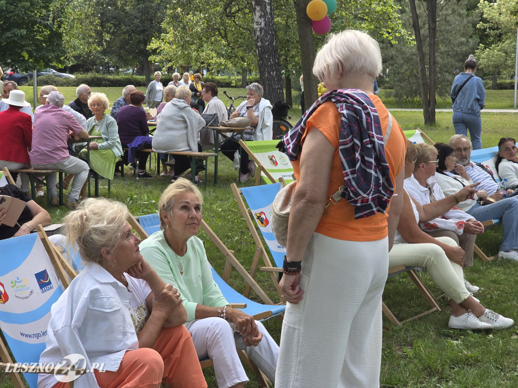 Potańcówka pod chmurką w Lesznie