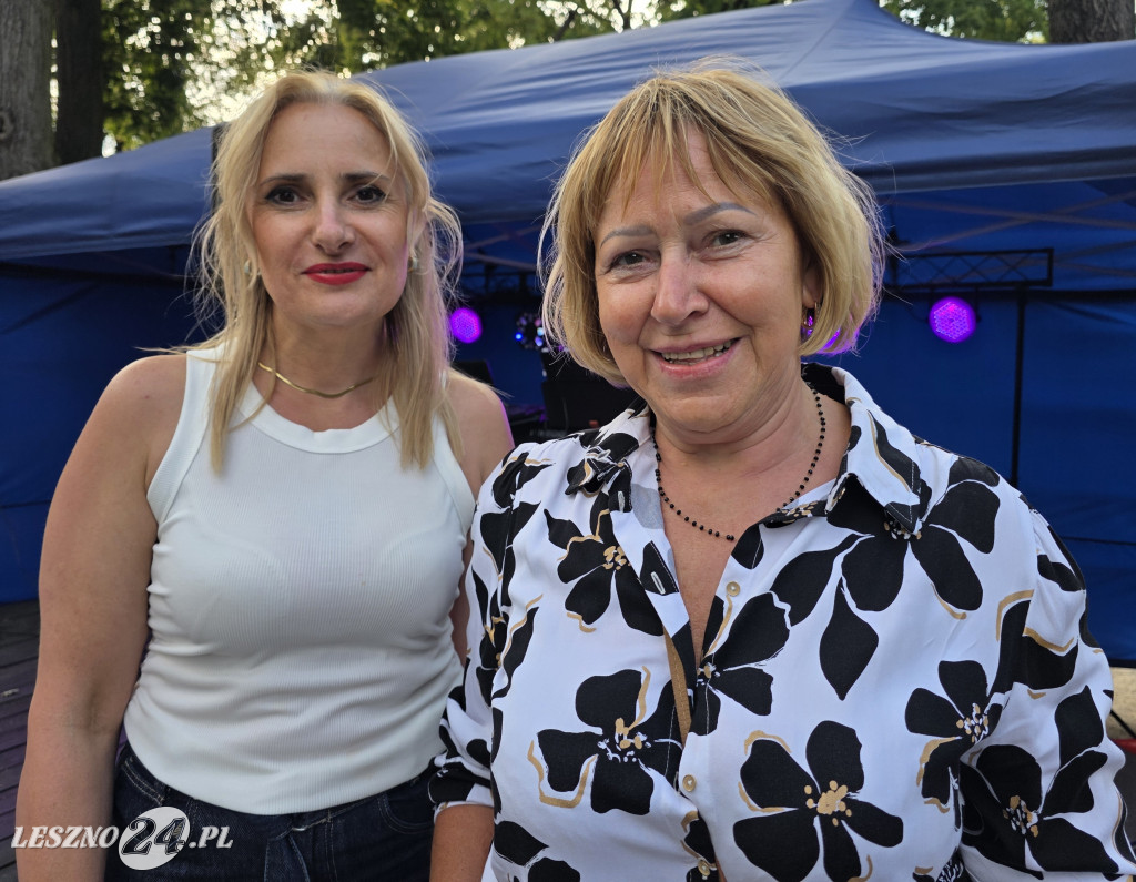 Potańcówka pod chmurką w Lesznie