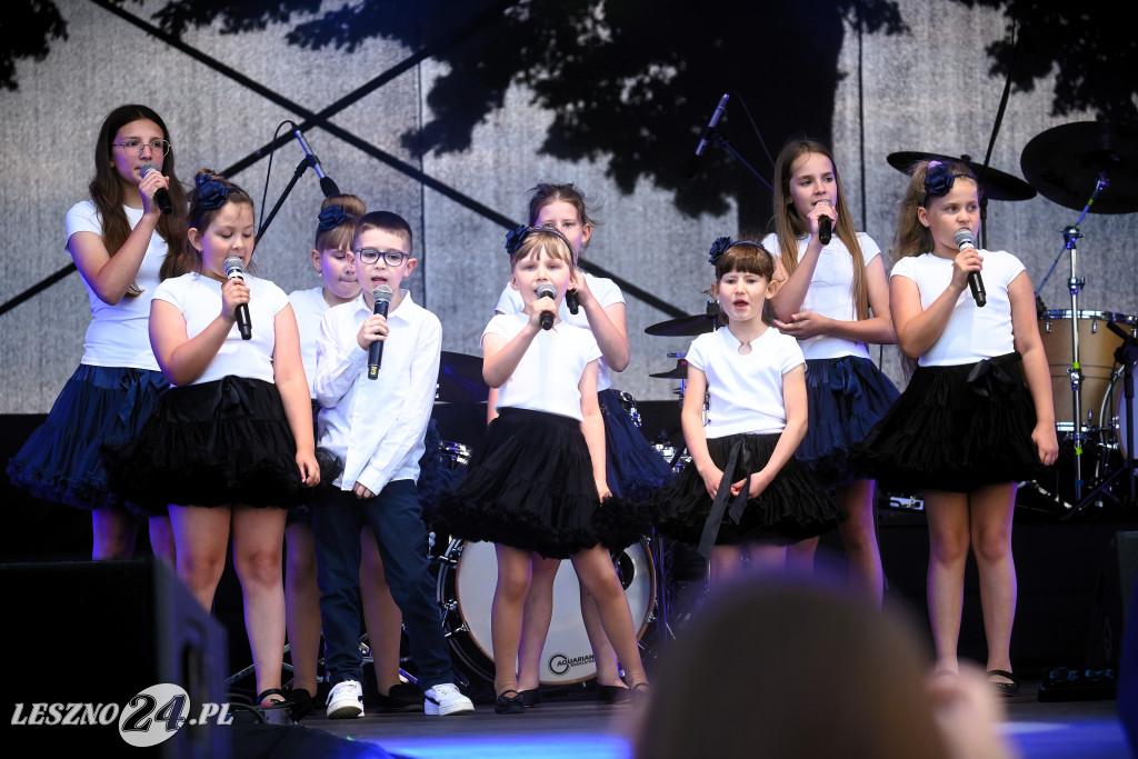 Ewa Farna na Dniach Gminy Krzemieniewo