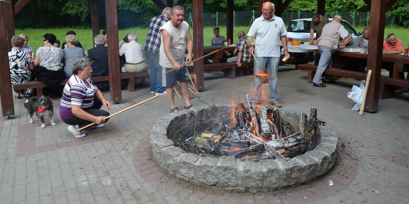 Lwowiacy przy ognisku (zdjęcia)