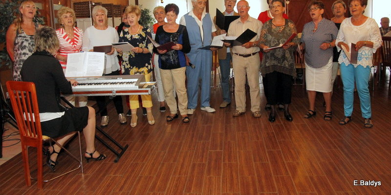 Biesiadą zakończył Rok Akademicki UTW w Lesznie(zdjęcia)