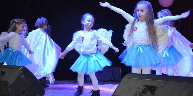 Przedszkolacy zagrali dla WOŚP w Lipnie (zdjęcia)