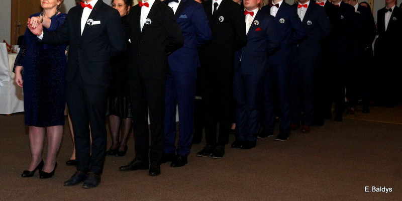 Studniówka Zespołu Szkół nr 4 (zdjęcia)