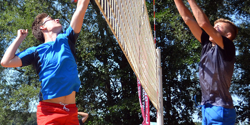 Siatkówka plażowa w Górznie (zdjęcia)