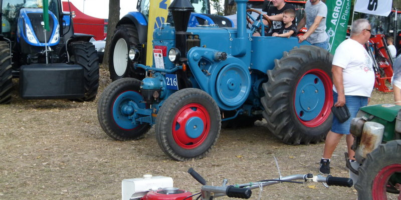 Traktorowy festiwal w Wilkowicach trwa (zdjęcia)