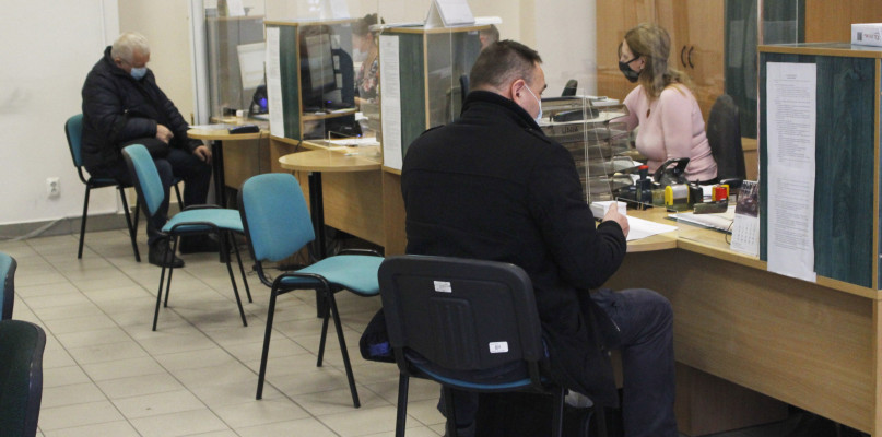 Kolejki w wydziałach komunikacji? Urzędnicy twierdzą, że nie ma takiego problemu