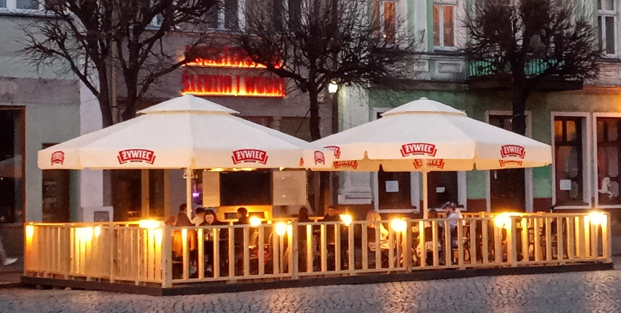 "Ministerstwo" zaprasza na 1. urodziny. Będzie śledzik i... (zdjęcia)