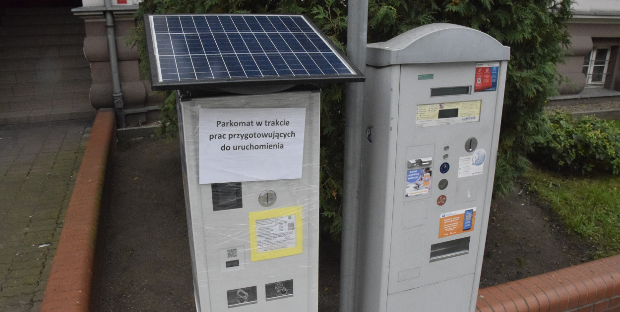 Od poniedziałku w Lesznie: nowe parkomaty, nowe zasady opłat za parkowanie 