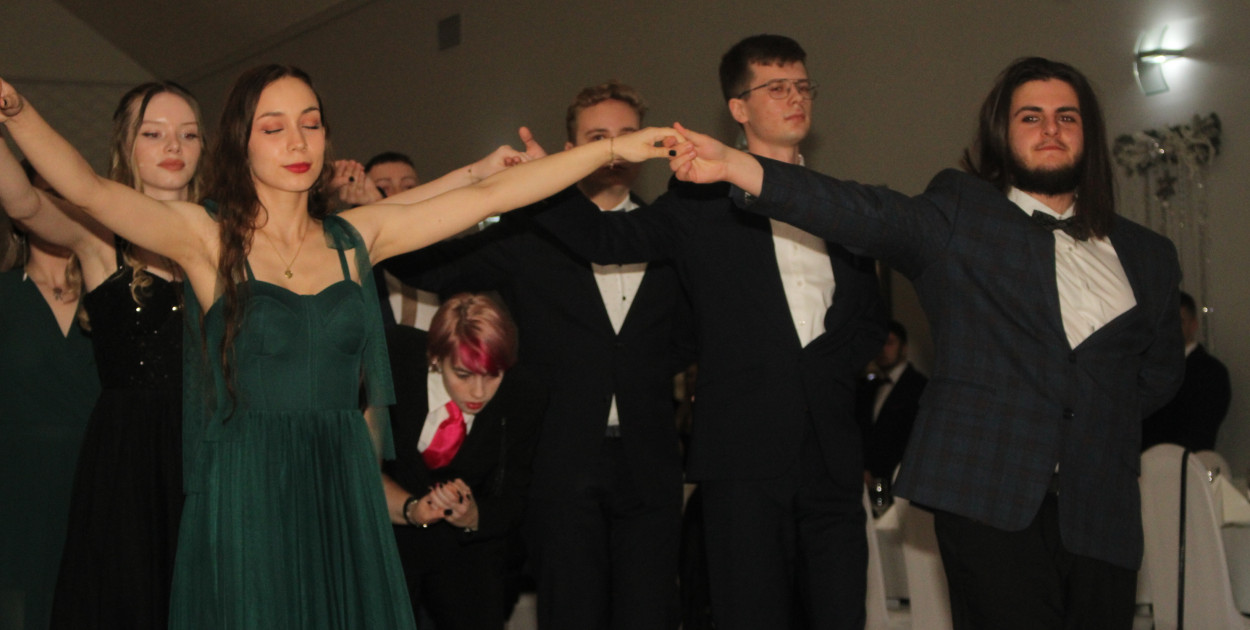 40. studniówka ZSE-T w Lesznie, czyli dawnej kolejówki (zdjęcia, film)