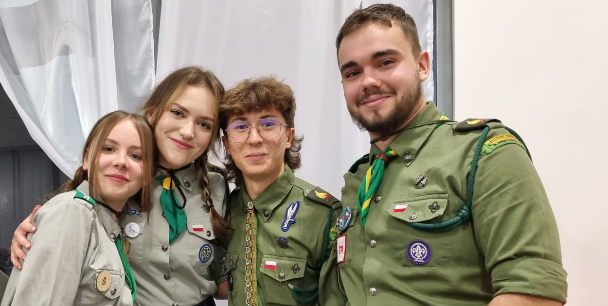 Członkowie Hufca ZHP Leszno podzielili się opłatkiem (zdjęcia, film)