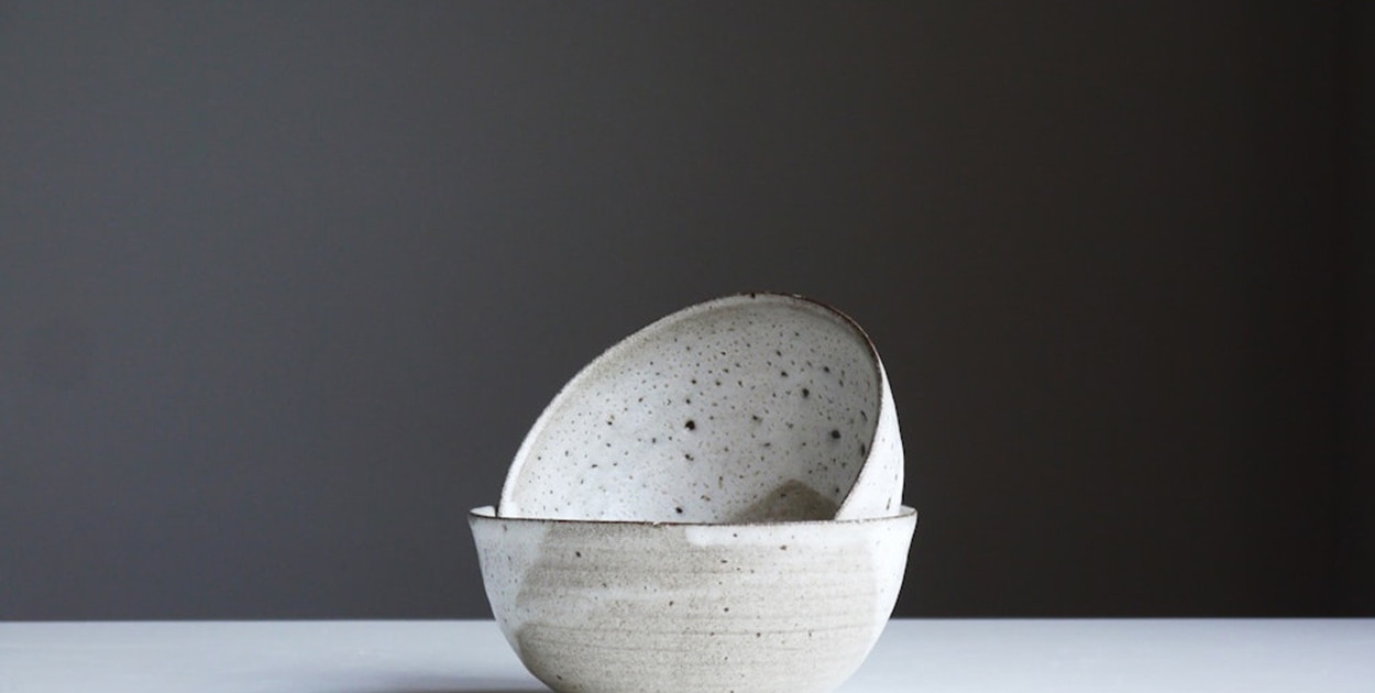 Farby podszkliwne – Jak uzyskać idealne efekty dekoracyjne na ceramice?