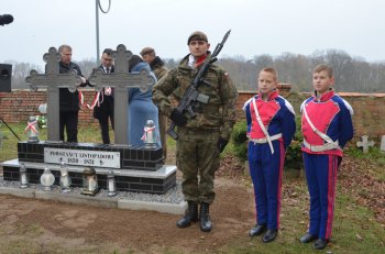 Odsłonięcie pomnika powstańców w Oporowie-7001
