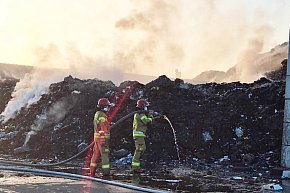 Duży pożar na rawickim składowisku odpadów-8951