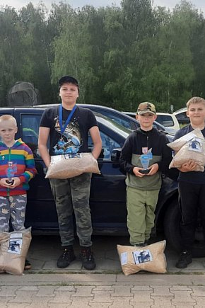 Zawody wędkarskie o puchar burmistrza Rydzyny-10636