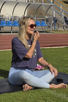 Joga na stadionie w Lesznie-10947