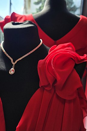 Rok salonu sukienek AM Style w Lesznie-11092